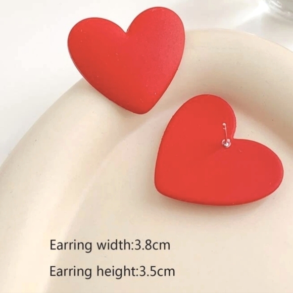 Oversized Plastic Heart Shaped Stud Charm Earrings in Red NWT - Picture 2 of 3
